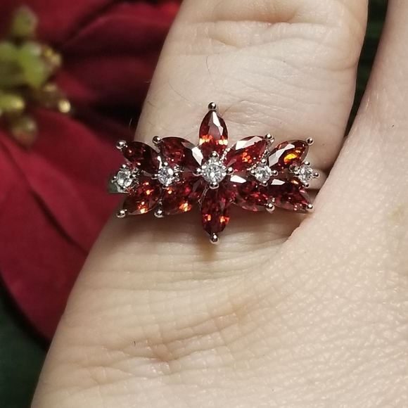 Gorgeous Garnet 925 Ring - Picture 3 of 7